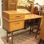 756 2672 DRESSING TABLE